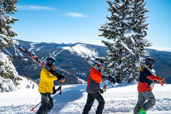 People skiing